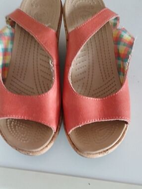 CROCS Coral Slip-On Wedge Sandals
